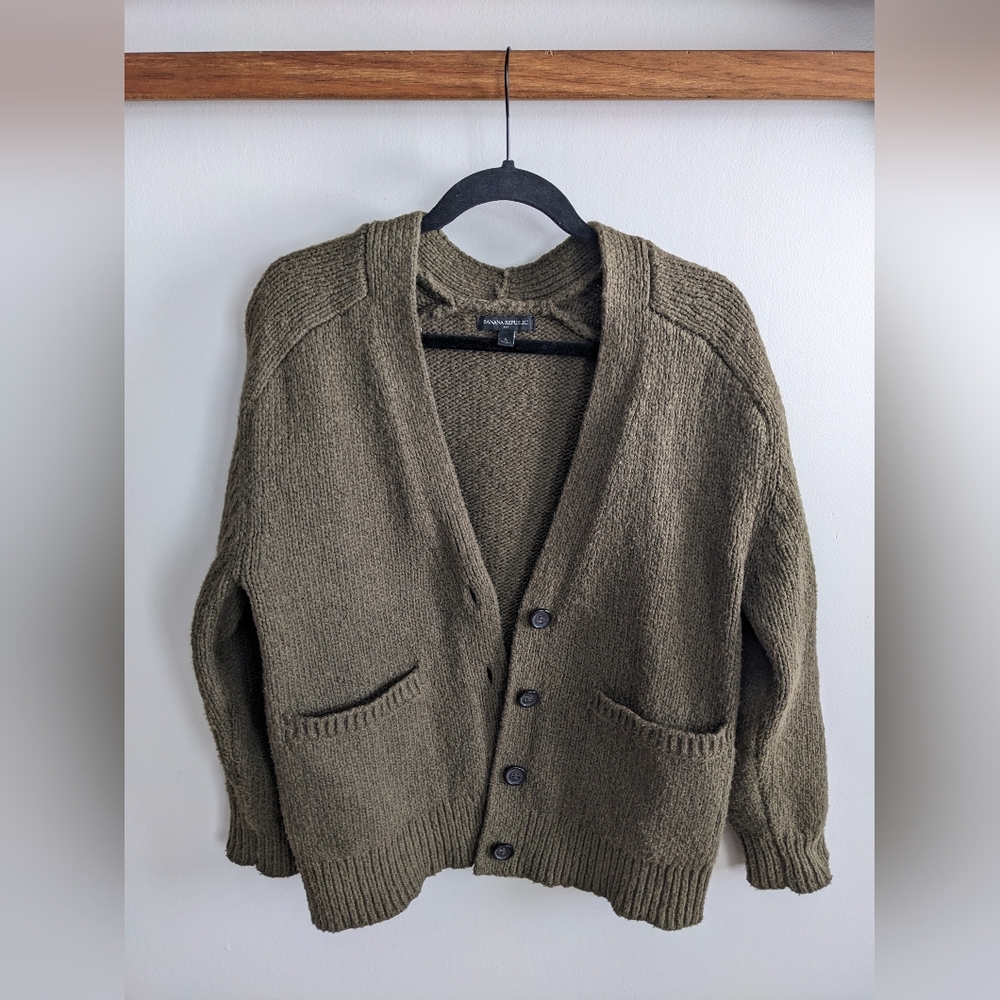 Banana Republic Cardigan Sweater Olive Green Long Sleeve Button Grandma Core